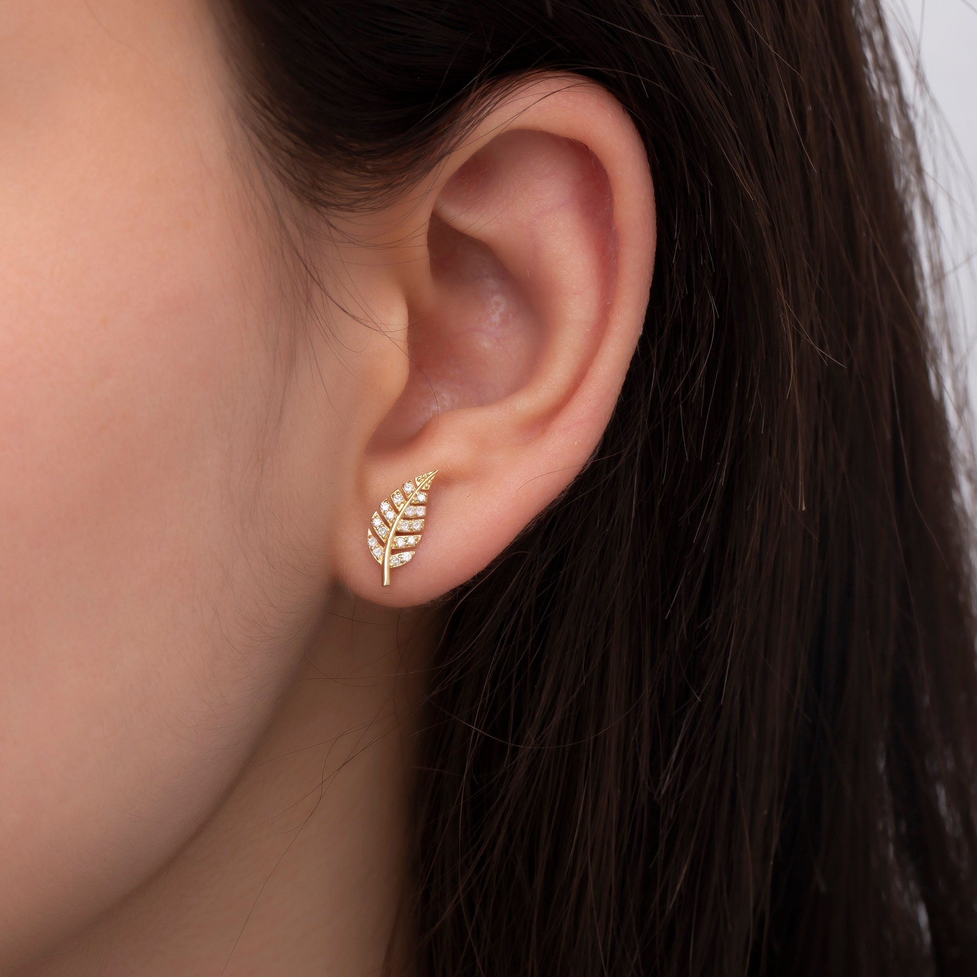 14K Gold Diamond Leaf Stud Earrings – Sylven