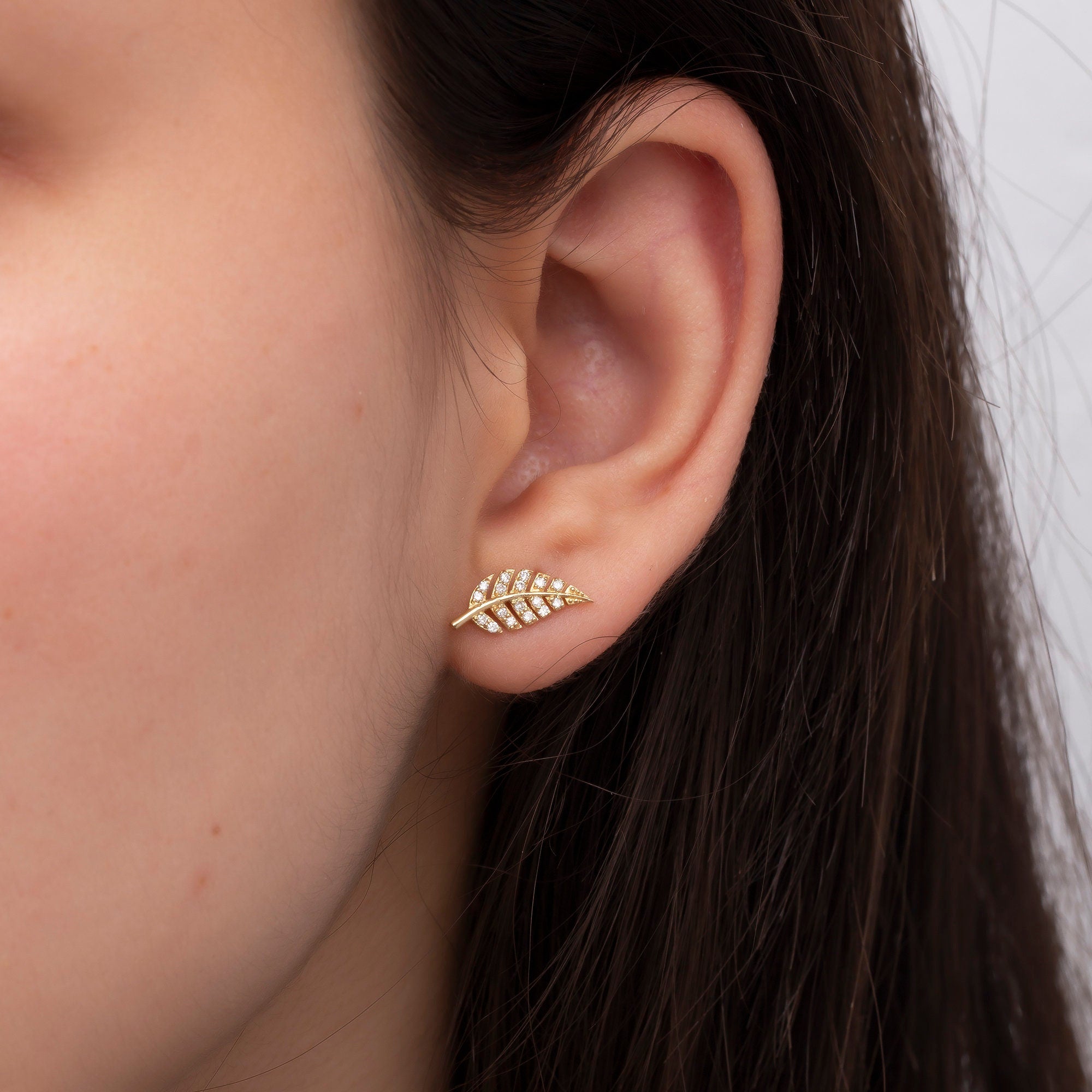 14K Gold Diamond Leaf Stud Earrings – Sylven