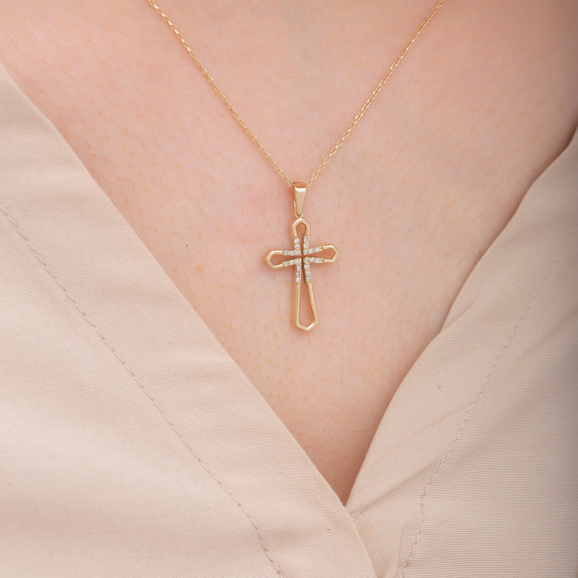 14K Gold Diamond Cross Necklace – Alvion