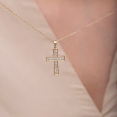 14K Gold Diamond Cross Necklace – Ovelis