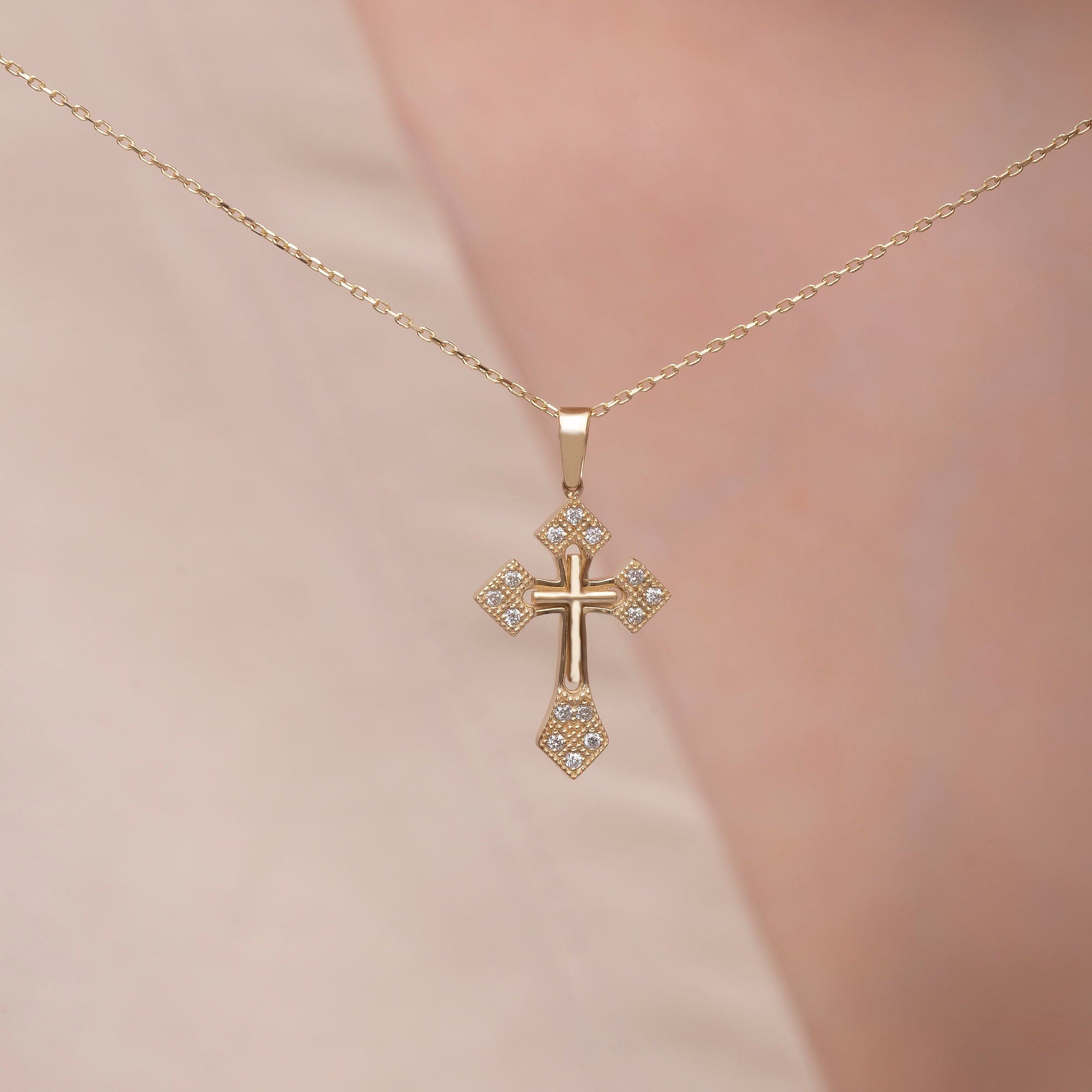 14K Gold Diamond Cross Necklace – Araviel