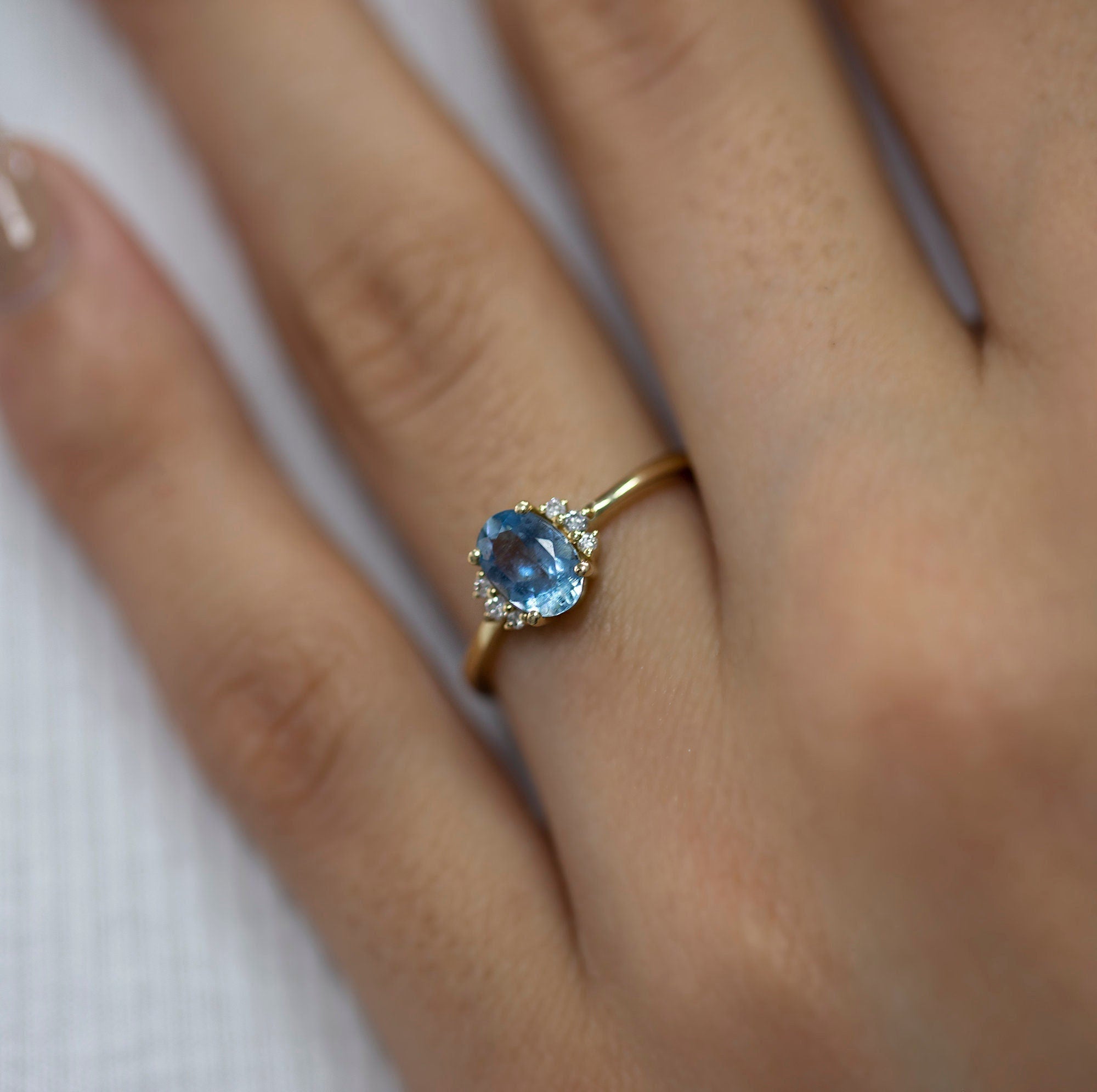 14K Gold Oval Aquamarine & Diamond Ring — Verona