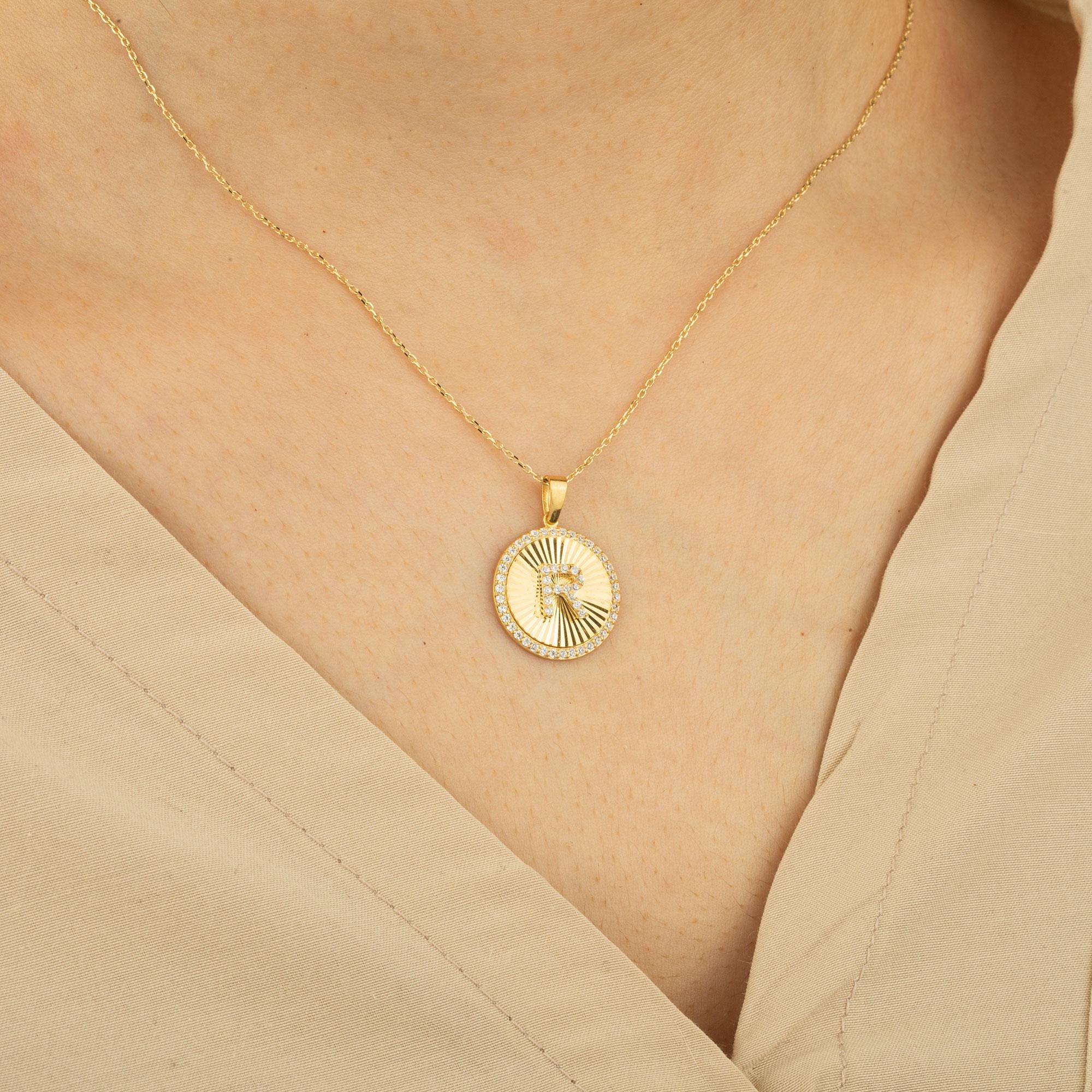 14K Gold Diamond Round Initial Necklace – Signa