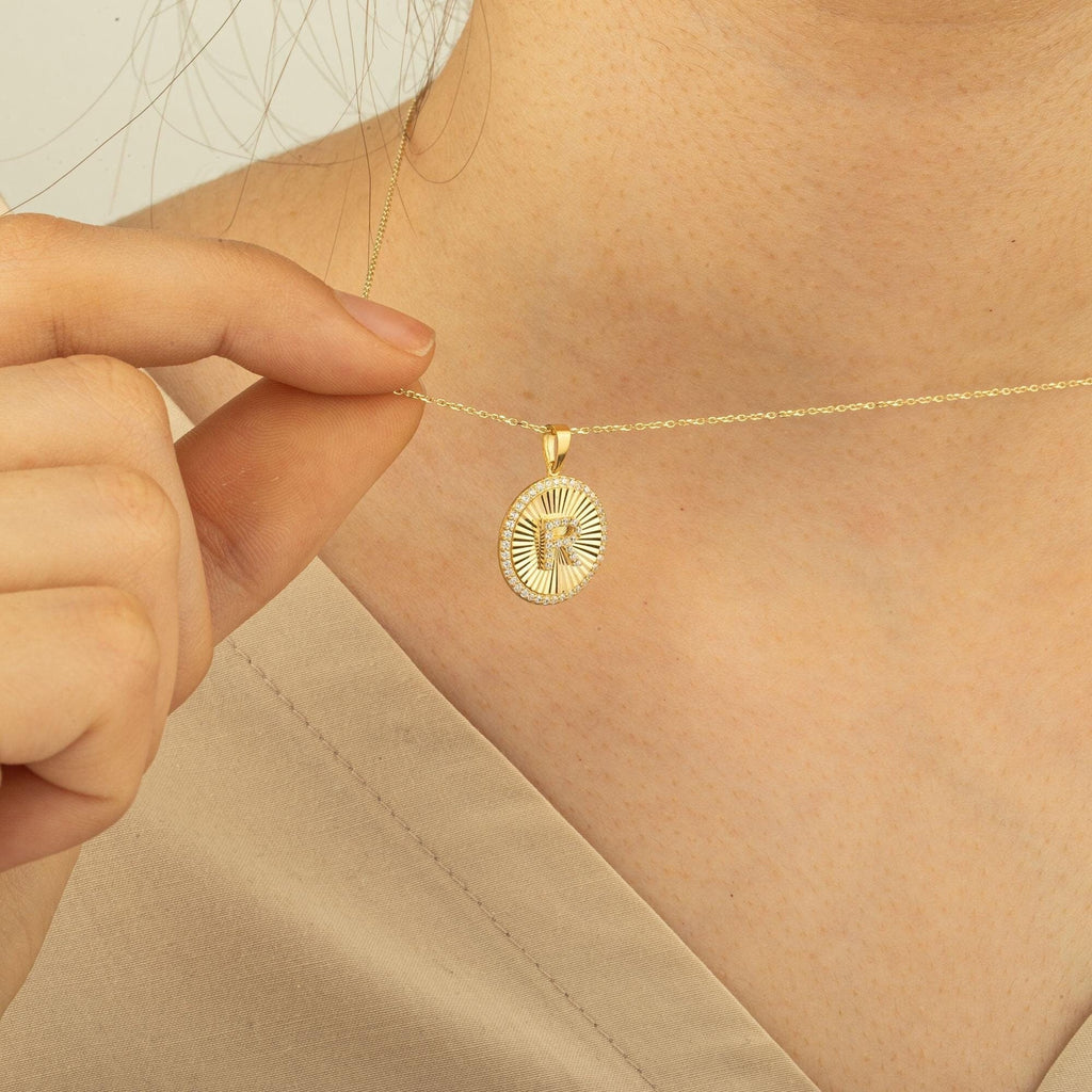 14K Gold Diamond Round Initial Necklace – Signa