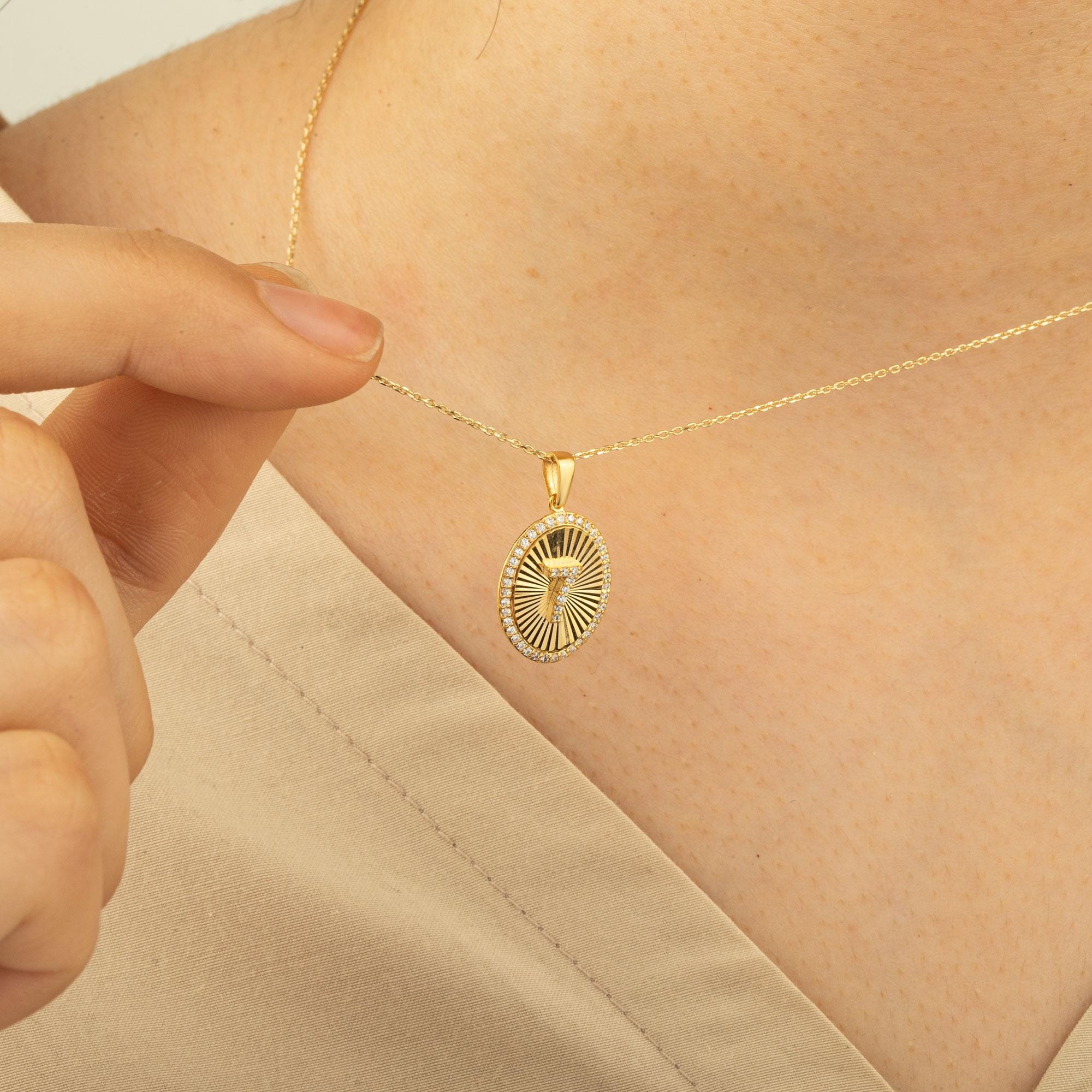 14K Gold Diamond Oval Initial Necklace – Signa