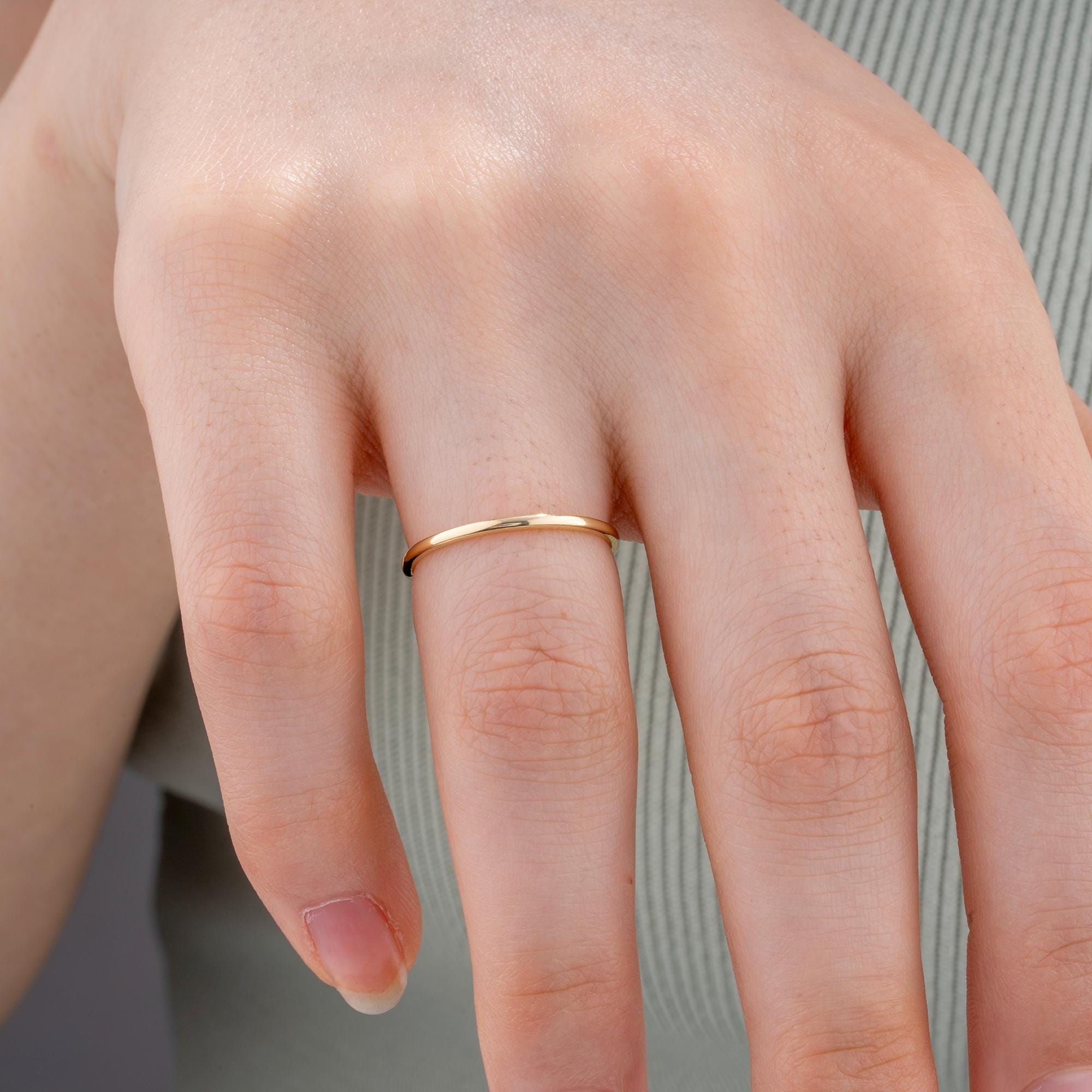 Gift-Ready 14K Gold Wedding Bands – Beautifully packaged in a luxury gift box with a soft scarf and certificate, ideal for weddings, anniversaries, or special gifts.