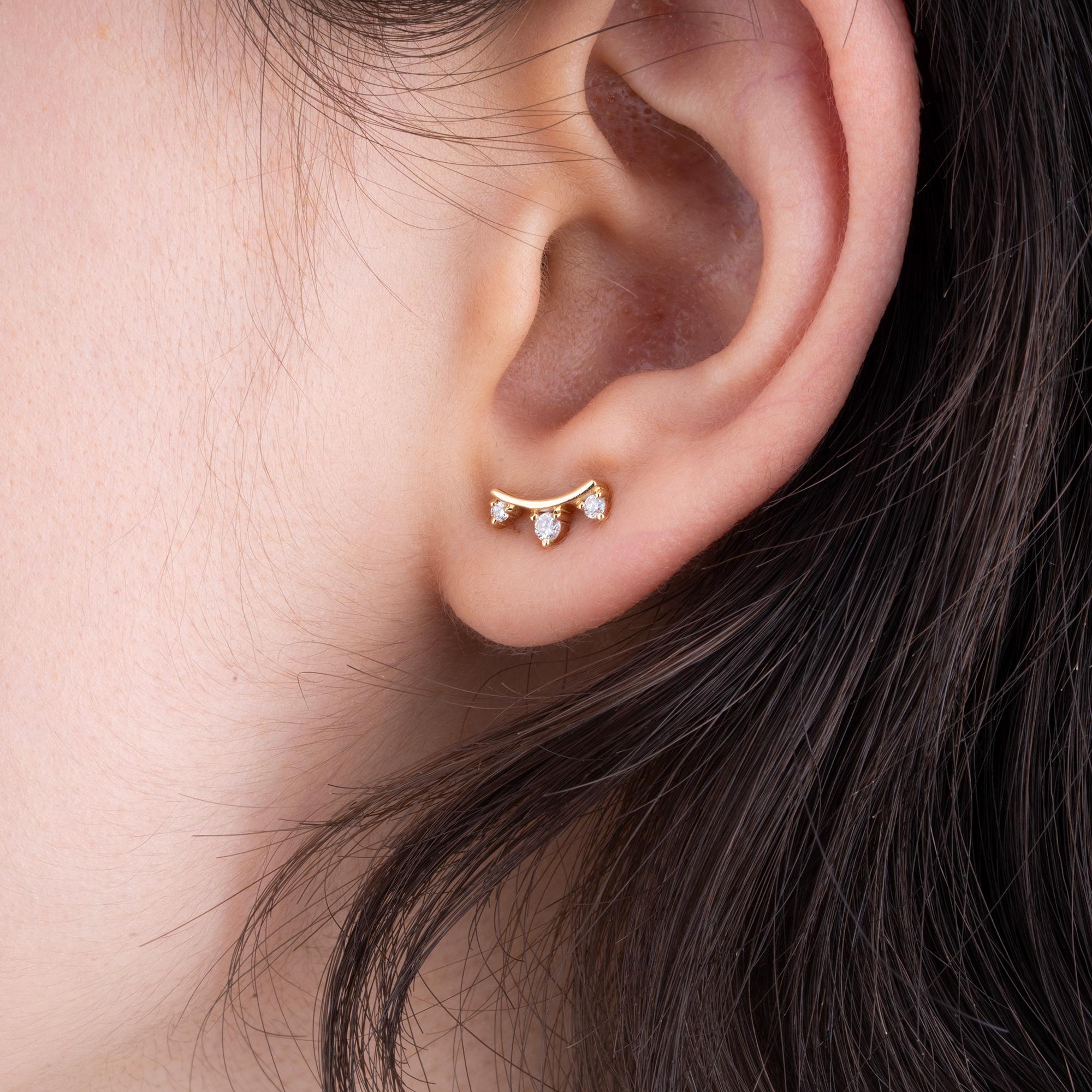 14K Gold Diamond Curve Stud Earrings – Clavera