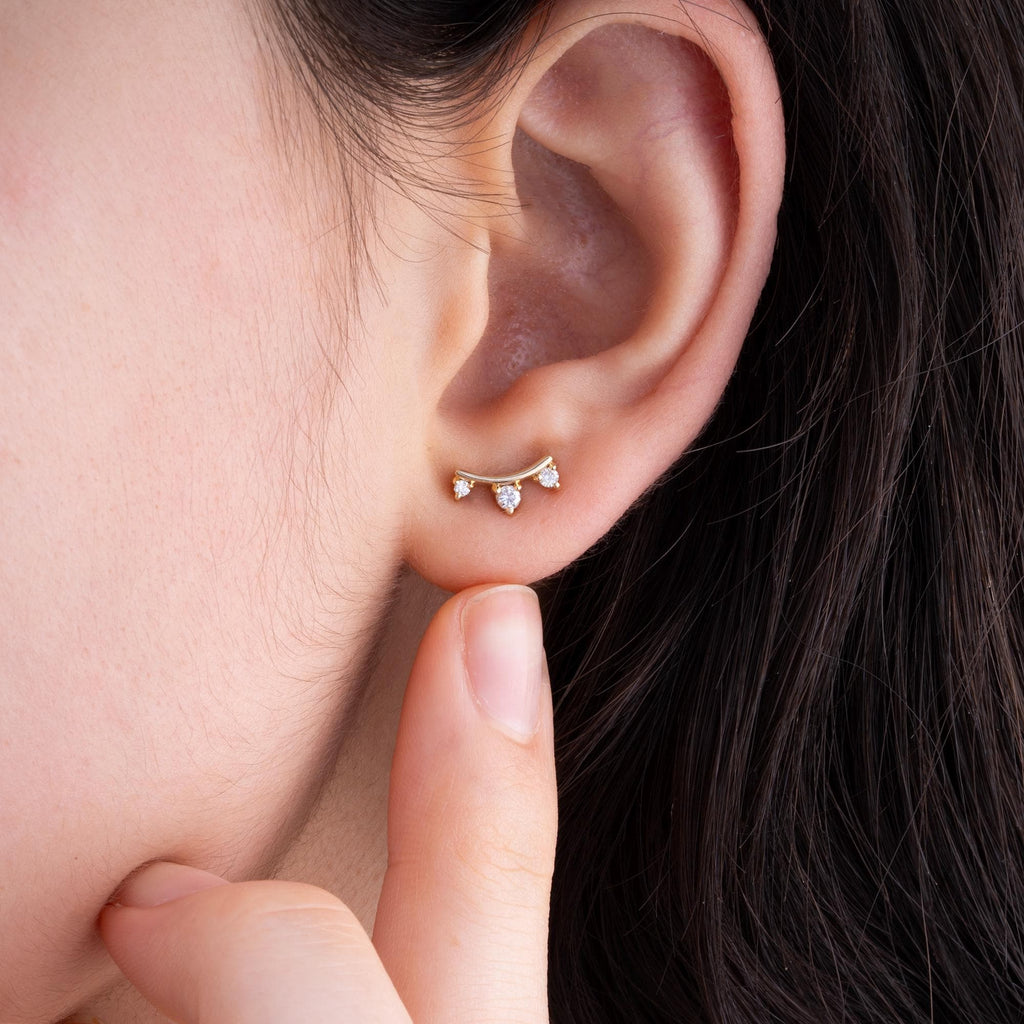 14K Gold Diamond Curve Stud Earrings – Clavera