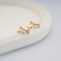 14K Gold Diamond Curve Stud Earrings – Clavera