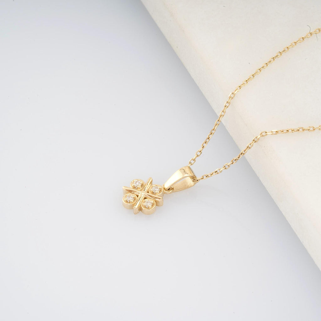 14K Gold Diamond Pavé Flower Necklace – Floraison