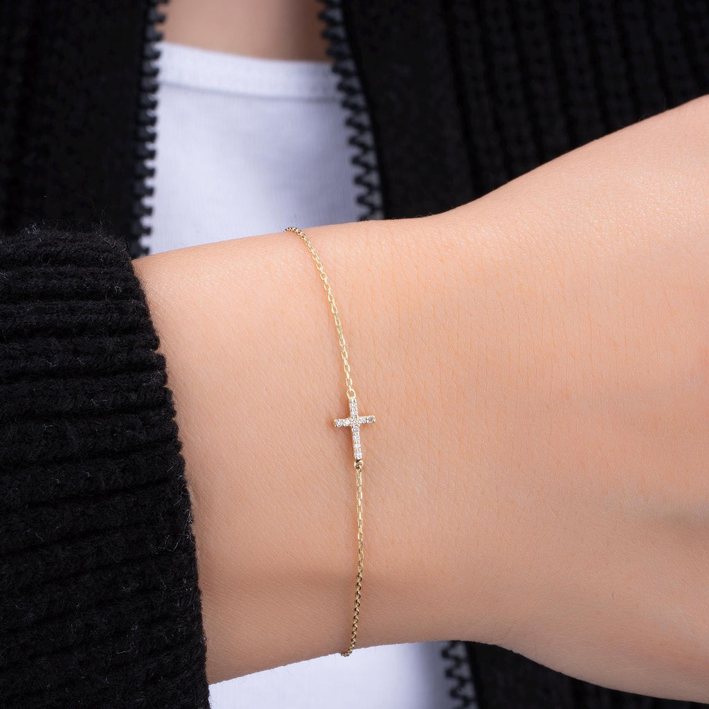 14K Gold Diamond Cross Bracelet – Divara