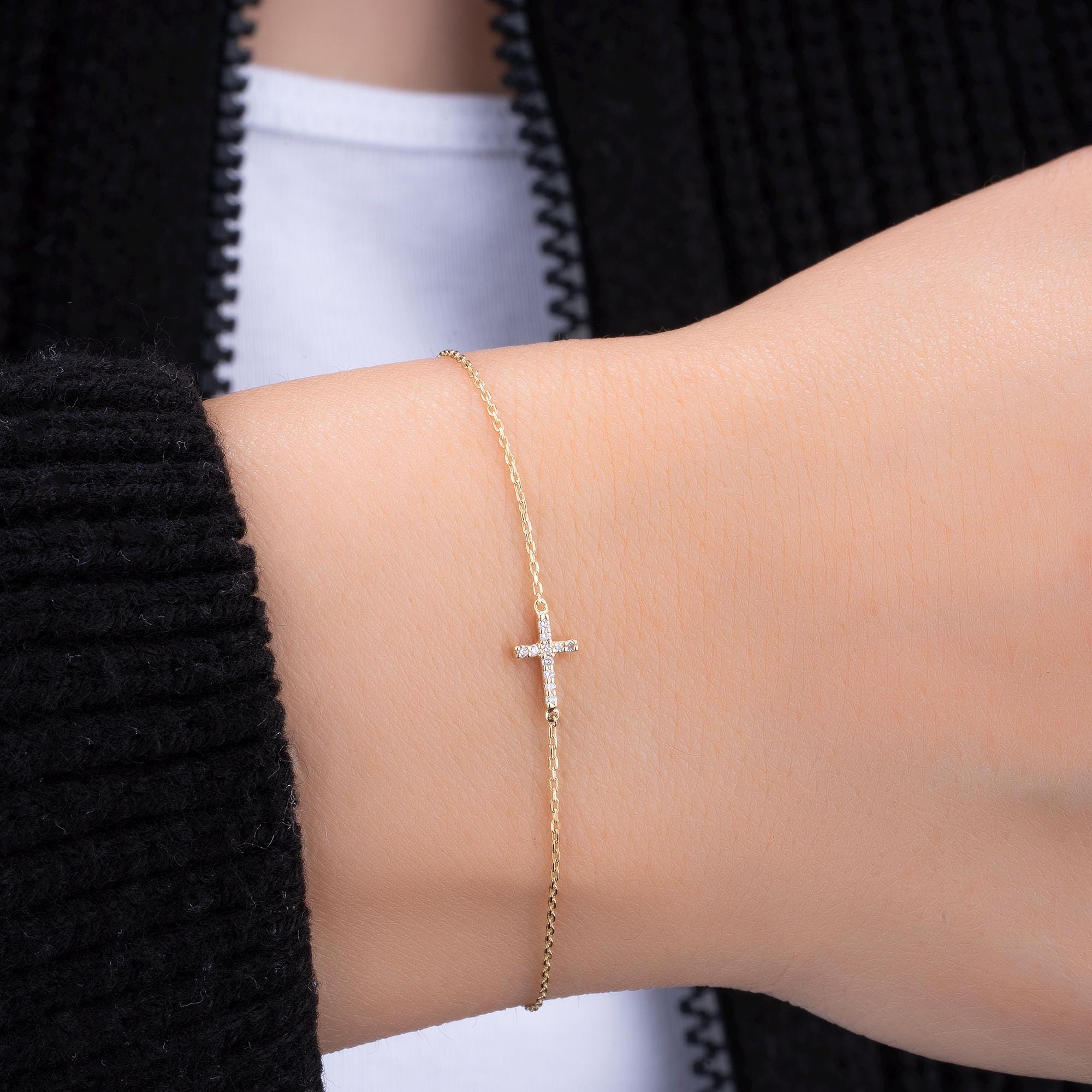 14K Gold Diamond Cross Bracelet – Divara