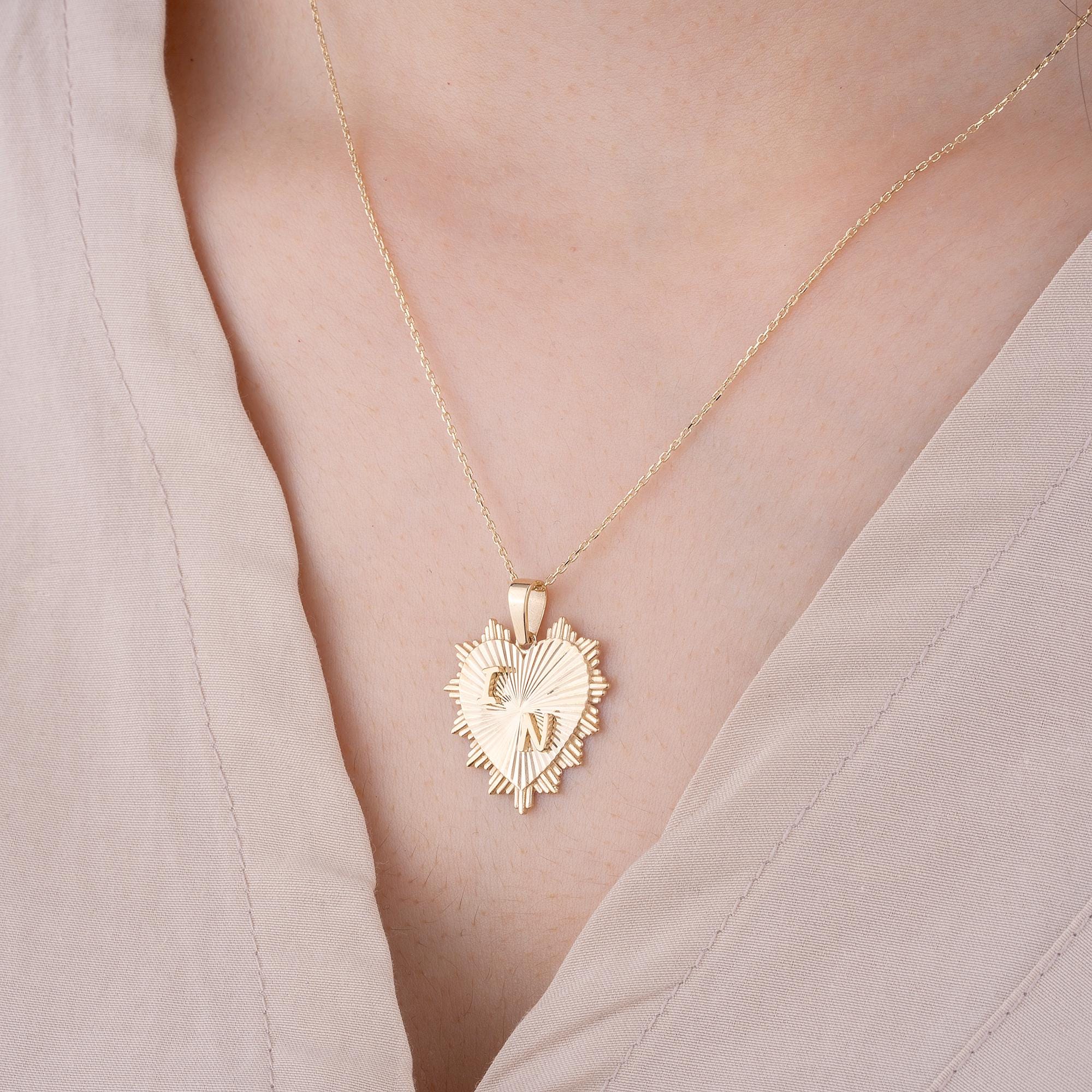 14K Gold Fluted Heart Initial Necklace – Serenade