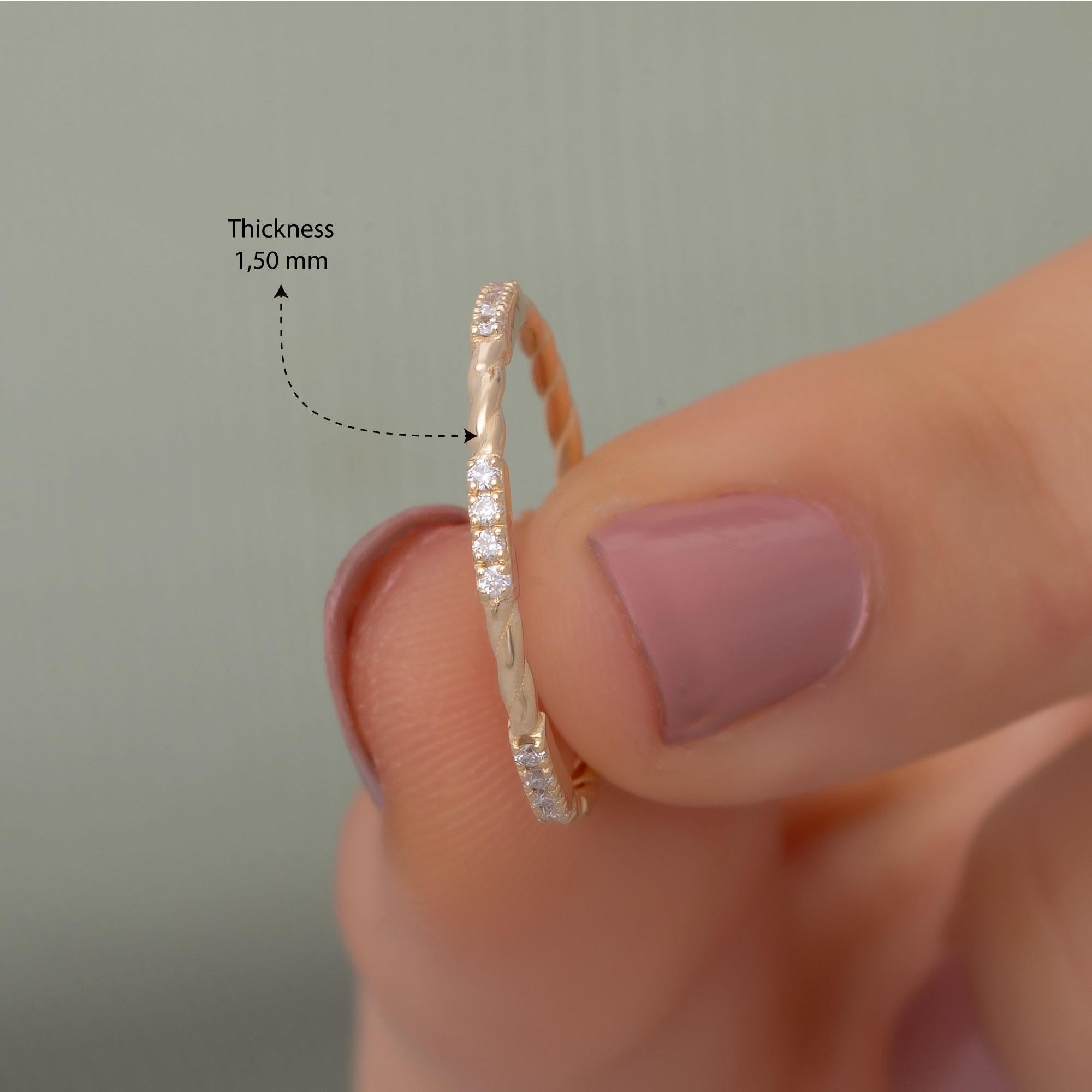 14K Gold Twisted Diamond Stacking Ring / Minimalist Dainty Gold Band for Women / Elegant Twisted Gold Ring / Everyday Gold Jewelry Gift