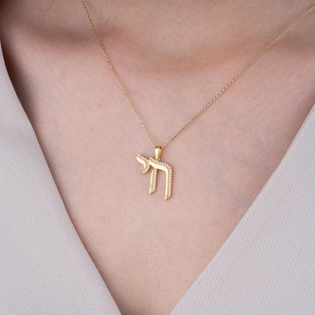 14K Gold Outline Diamond Chai Necklace – Luma