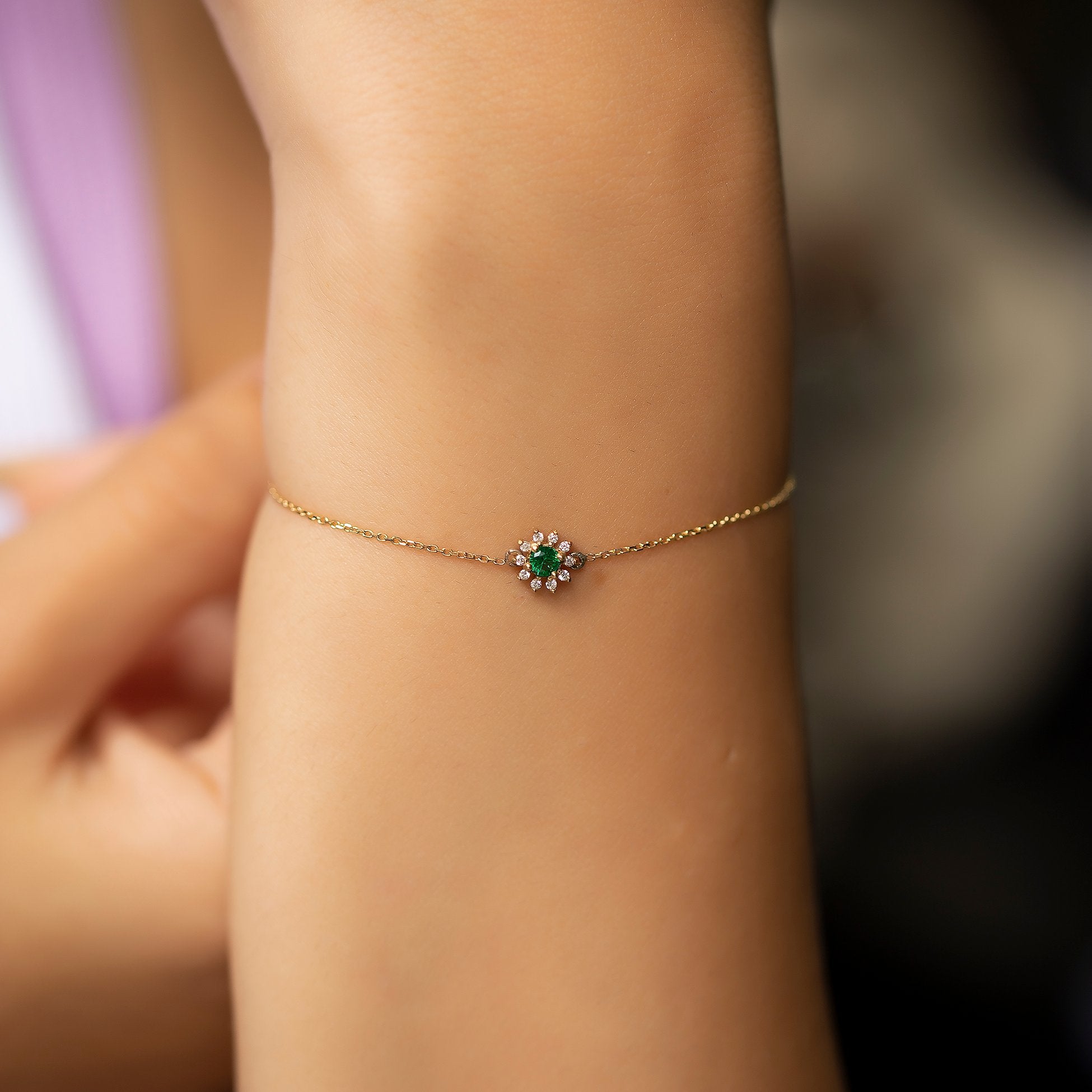 14K Gold Diamond Round Cut Emerald Bracelet