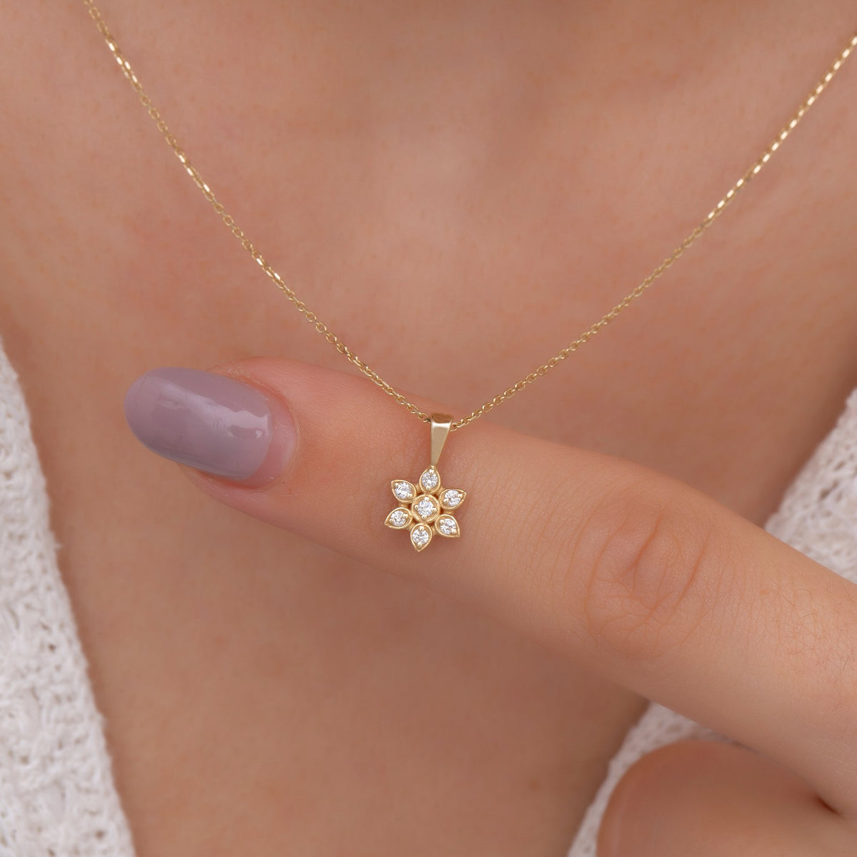 14K Gold Diamond Flower Necklace