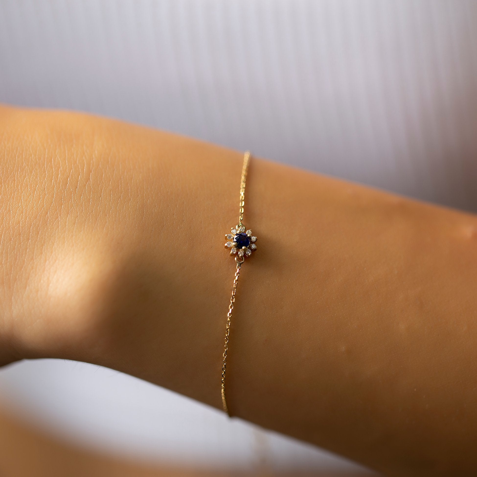 14K Gold Diamond Round Cut Sapphire Bracelet