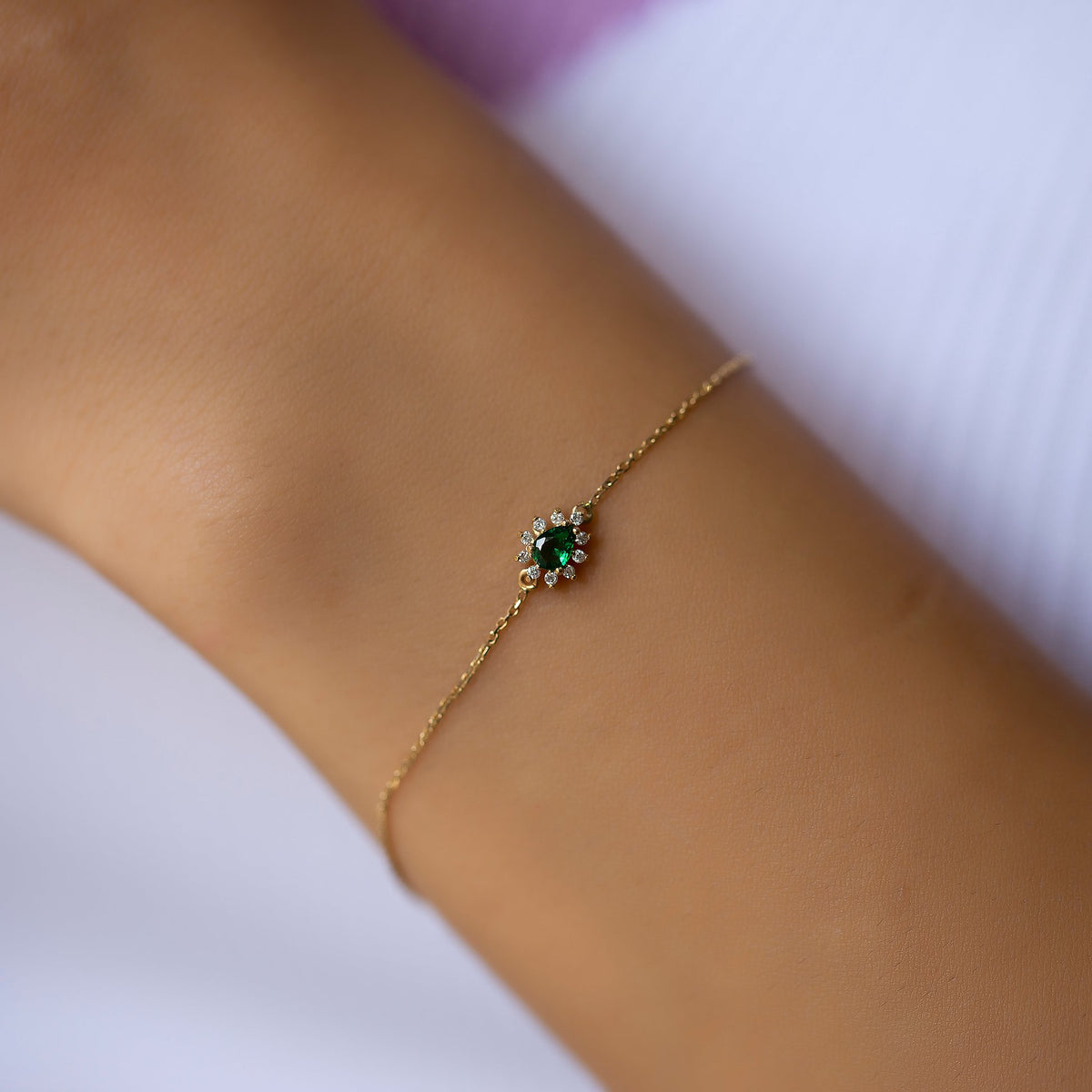 14K Gold Diamond Drop Cut Emerald Bracelet