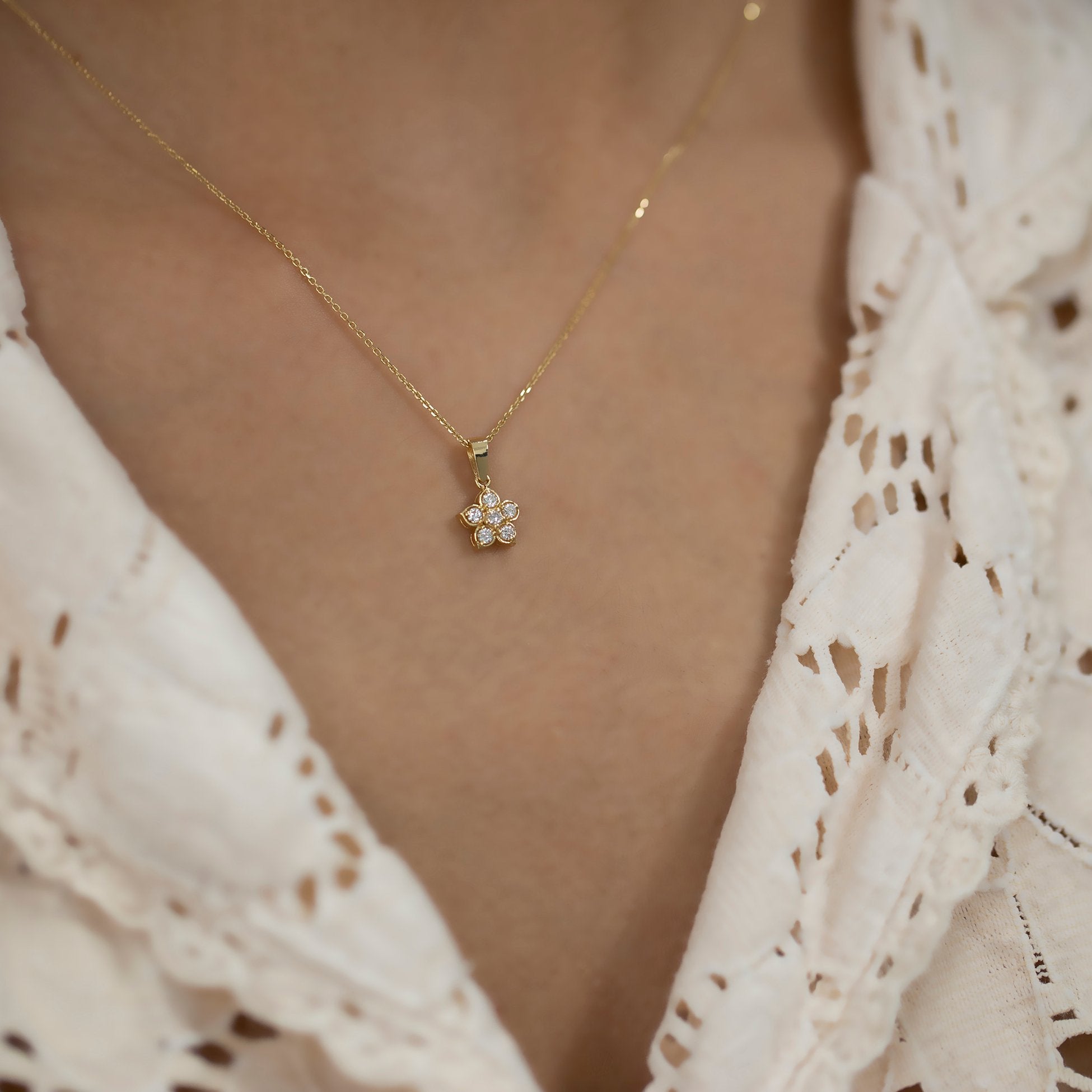 14K Gold Diamond Flower Necklace