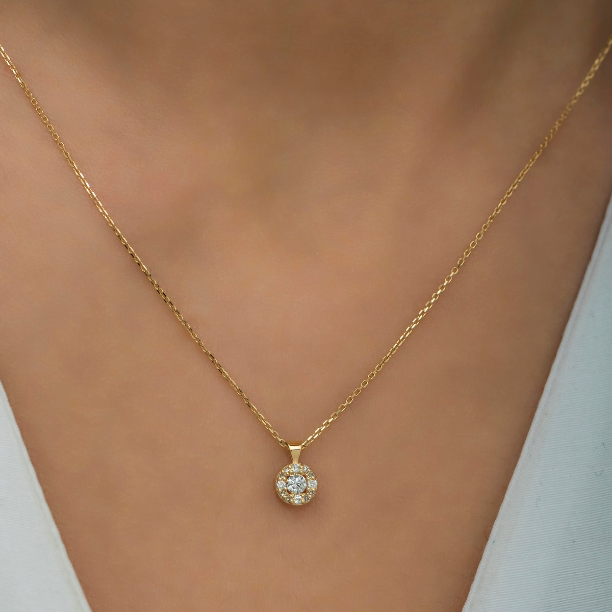 14K Round Shape Diamond Necklace