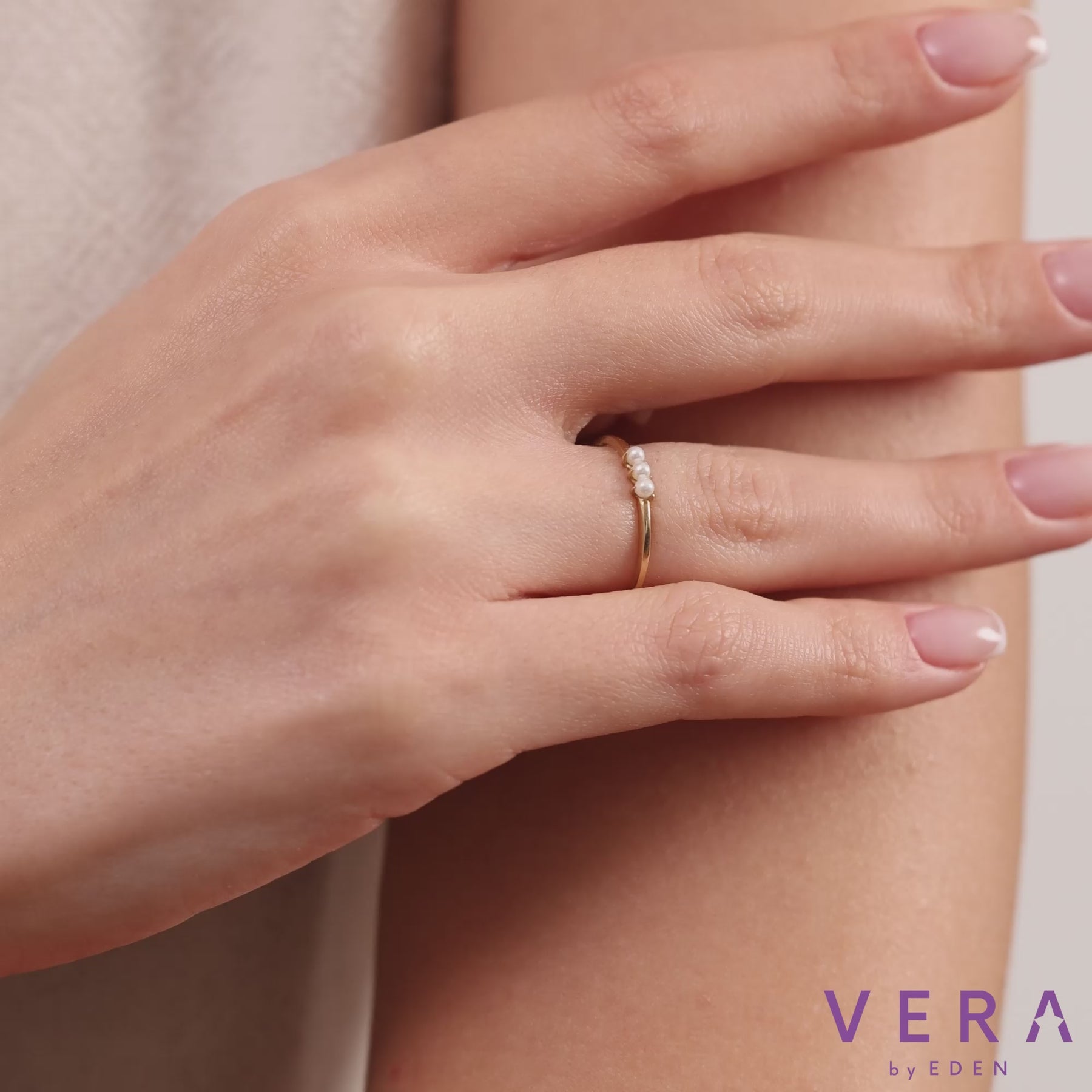 2 mm İncili 14 Ayar Altın İnci Yüzük | Kadınlar İçin Minimalist Üst Üste Takılan Yüzük | İncilerle Zarif Altın Bant | Şık Günlük Altın Takı Hediyesi