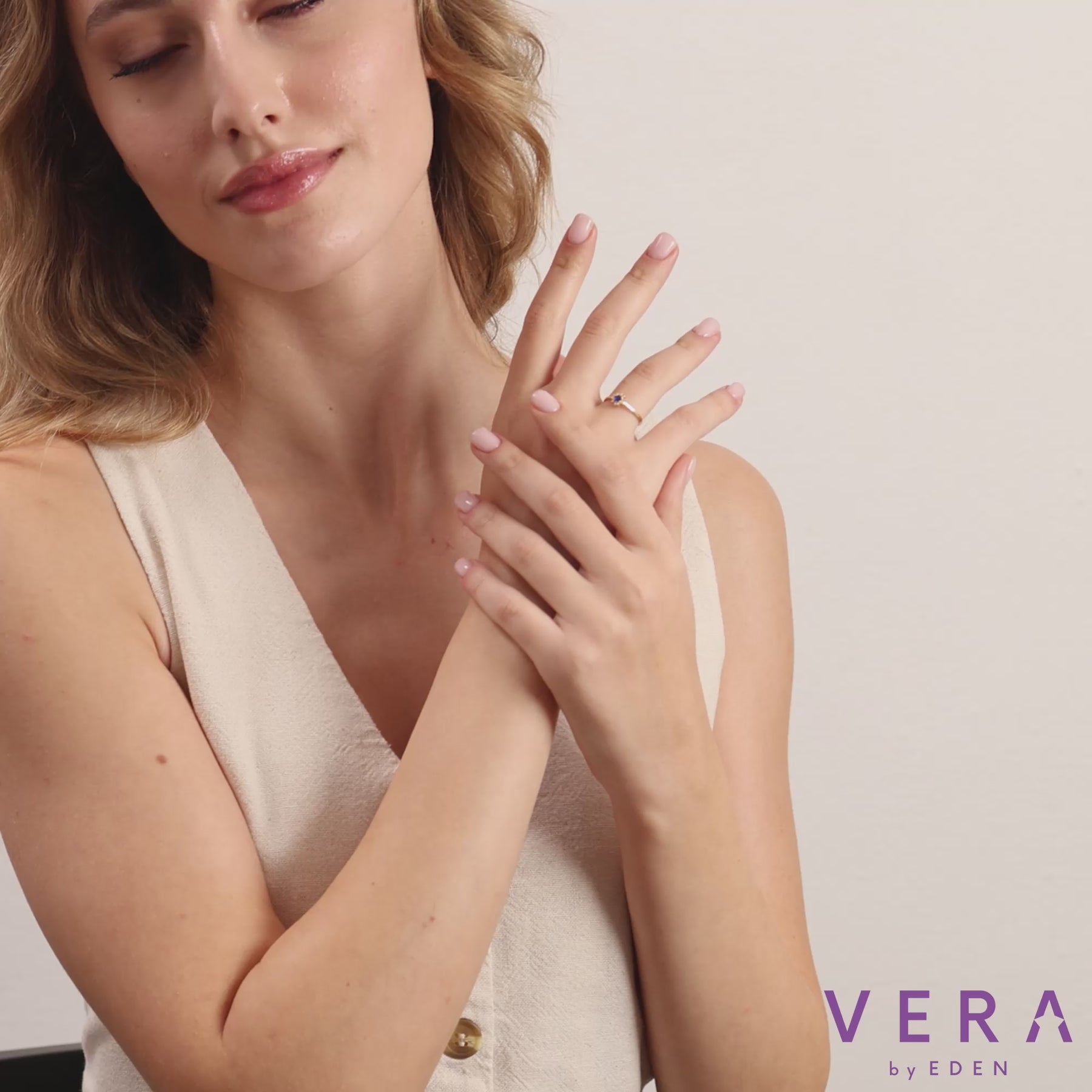 14 Ayar Altın Mavi Safir ve Pırlanta Yuvarlak Yüzük – Astra 