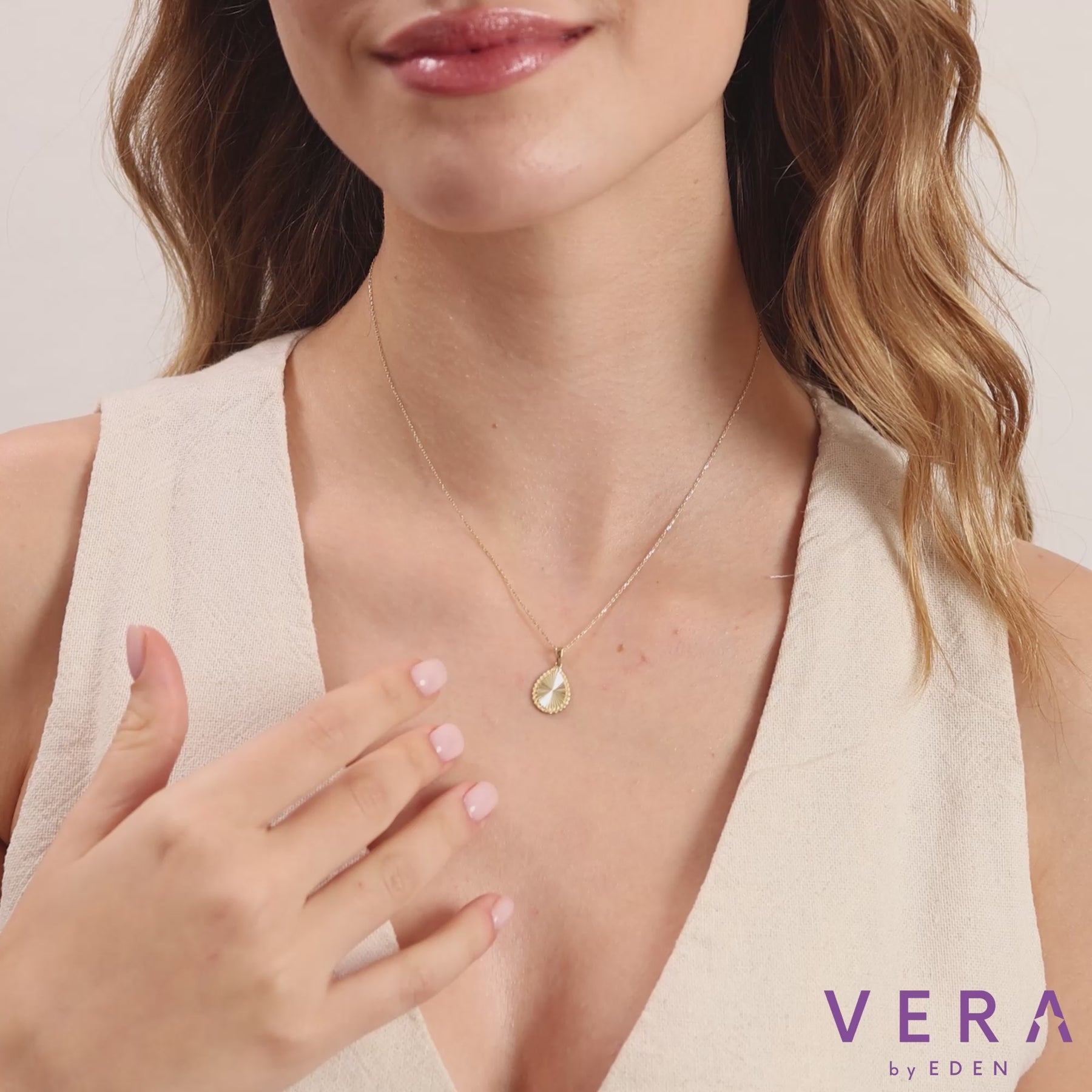 14K Gold Fluted Teardrop Necklace – Olea