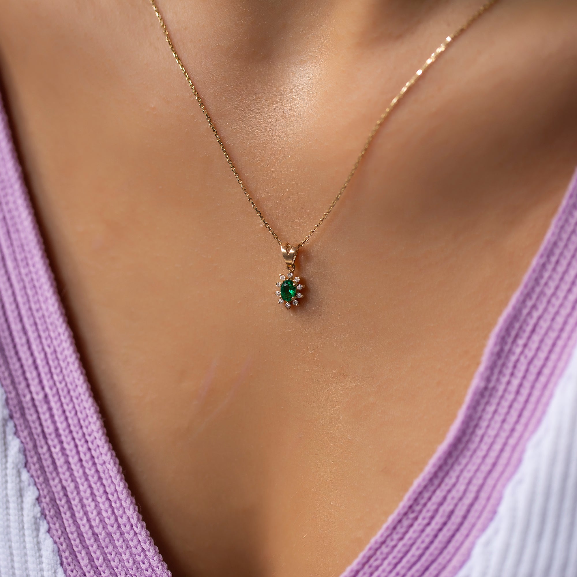 14K Gold Emerald & Diamond Oval Necklace – Astra